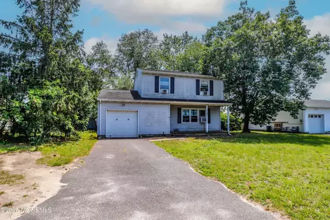 611 Pine St, Lanoka Harbor, NJ 08734