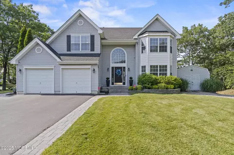 11 Whisper Way, Barnegat, NJ 08005