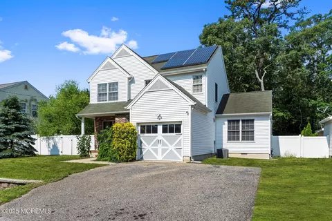 724 Sandy Hook Dr, Forked River, NJ 08731 photo 2