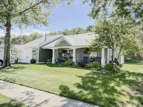2099 Llewellyn Pkwy, Forked River, NJ 08731