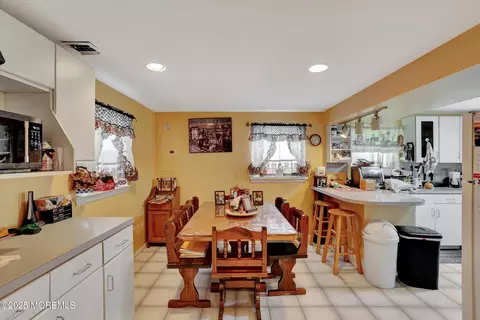 Dining - 12 Steven Pl, Jackson, NJ 08527 photo 1 of 1