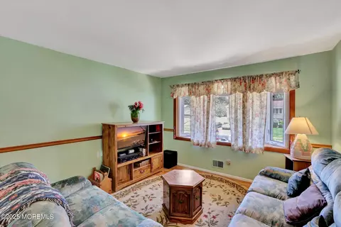 Living - 12 Steven Pl, Jackson, NJ 08527 photo 1 of 1