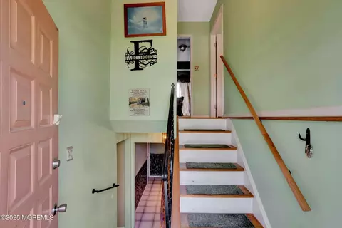 Entry Way - 12 Steven Pl, Jackson, NJ 08527 photo 3 of 4