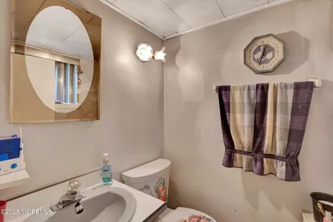 Bath - 12 Steven Pl, Jackson, NJ 08527 photo 1 of 1