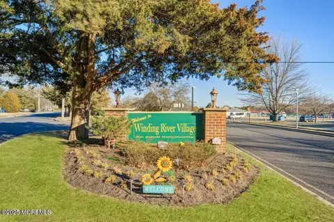 96 Pompton Plains Dr, Brick, NJ 08724