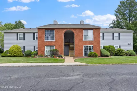 708 Zlotkin Cir # -4, Freehold, NJ 07728
