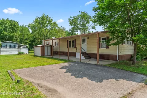 124 Village Rd, Morganville, NJ 07751