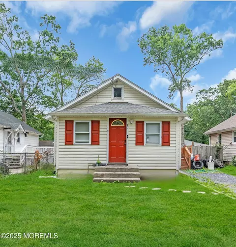 49 Poppy St, Browns Mills, NJ 08015