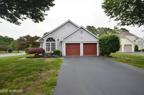 2855 Roseville Ct, Toms River, NJ 08755
