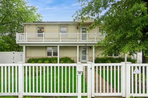27 Gillette St, Keansburg, NJ 07734
