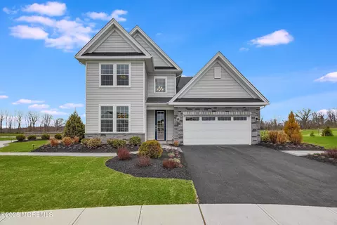 12 Prado Rd, Monroe, NJ 08831