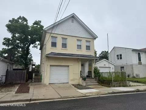 77 Center Ave, Keansburg, NJ 07734