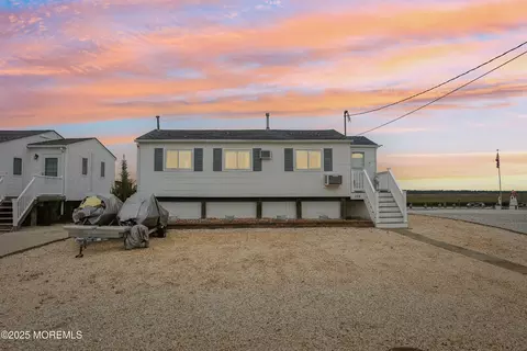 398 Kingfisher Rd, Tuckerton, NJ 08087