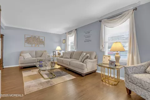 32 Kiwi Loop, Howell, NJ 07731 photo 4