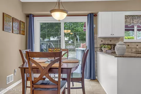 32 Kiwi Loop, Howell, NJ 07731 photo 18