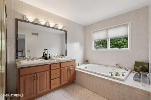 6 Kipp Ct, Wayne, NJ 07470 photo 18