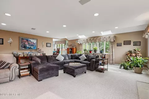 6 Kipp Ct, Wayne, NJ 07470 photo 37