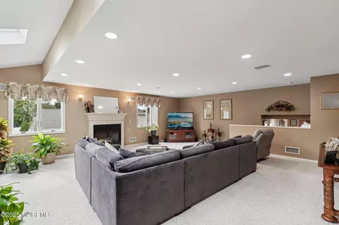 6 Kipp Ct, Wayne, NJ 07470 photo 35