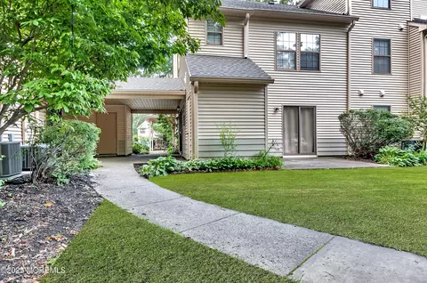 1106 Lilly Ln, Jackson, NJ 08527