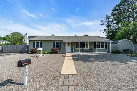 908 Madison Ave, Toms River, NJ 08757