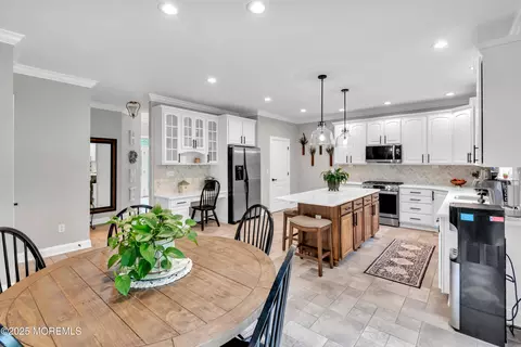 Kitchen - 15 Conor Rd, Jackson, NJ 08527 photo 2 of 11