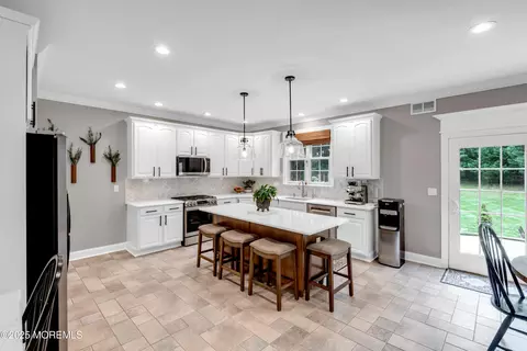 Kitchen - 15 Conor Rd, Jackson, NJ 08527 photo 4 of 11