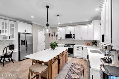 Kitchen - 15 Conor Rd, Jackson, NJ 08527 photo 3 of 11