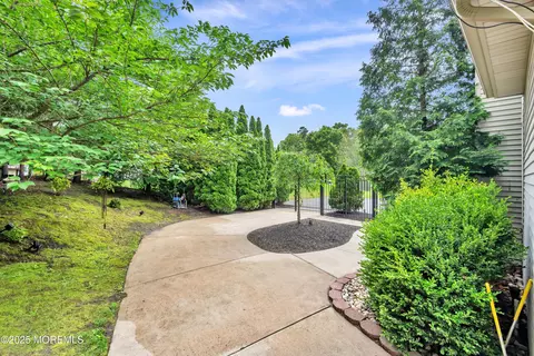 Exterior - 15 Conor Rd, Jackson, NJ 08527 photo 3 of 11