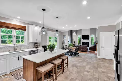 Kitchen - 15 Conor Rd, Jackson, NJ 08527 photo 6 of 11