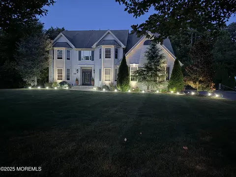 15 Conor Rd, Jackson, NJ 08527