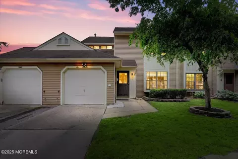6 Morton Ct, East Brunswick, NJ 08816