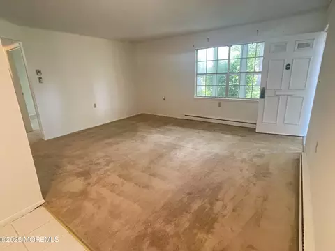 47 Cambridge Ct # F, Lakewood, NJ 08701