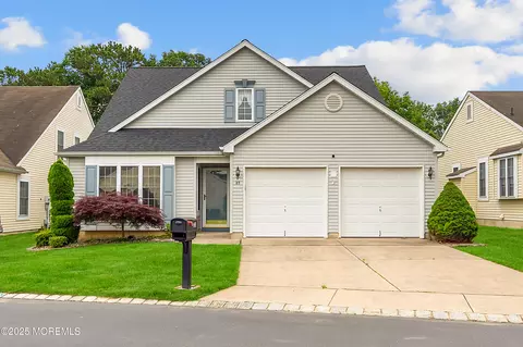 23 Dexter Ln, Jackson, NJ 08527