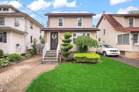 107 W Colfax Ave, Roselle Park, NJ 07204