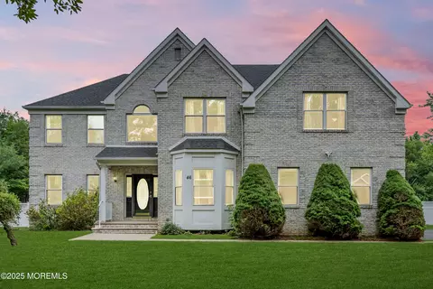 46 Amsterdam Dr, Freehold, NJ 07728