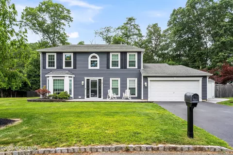 24 Mouse Creek Ct, Howell, NJ 07731