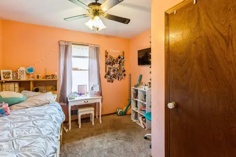 Bedroom - 214 Conifer Dr, Forked River, NJ 08731 photo 2 of 4