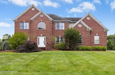 7 Topaz Dr, Jackson, NJ 08527