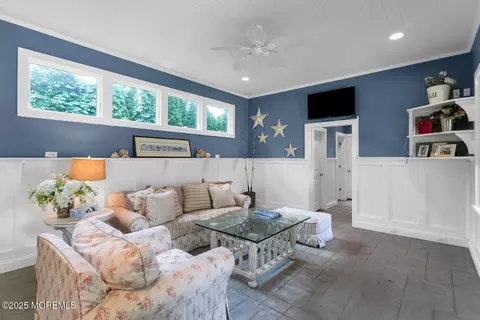 1 Van Cir, Rumson, NJ 07760 photo 32