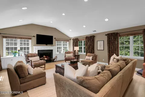 1 Van Cir, Rumson, NJ 07760 photo 5