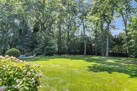 1 Van Cir, Rumson, NJ 07760 photo 2