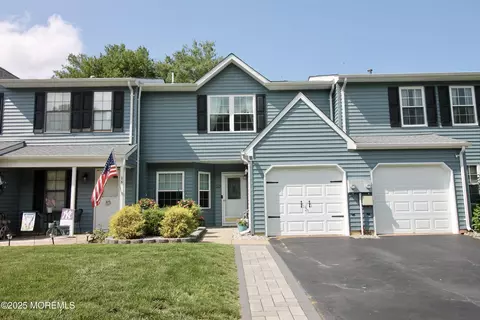 20 Atlantis Ter, Freehold, NJ 07728
