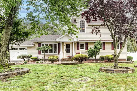 6 Bernad St, Eatontown, NJ 07724