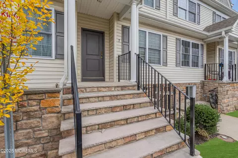 7 Marble Way, Lakewood, NJ 08701