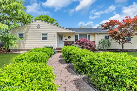 5 Westbrook Cir, Howell, NJ 07731