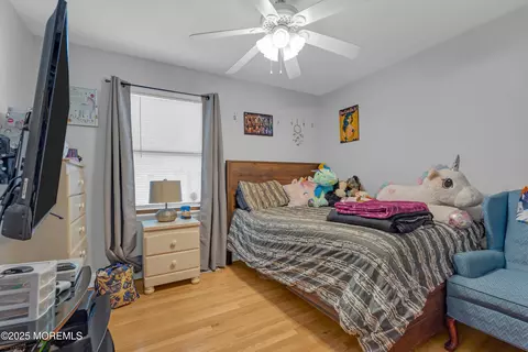 Bedroom - 1506 Beverly Rd, Forked River, NJ 08731 photo 4 of 4