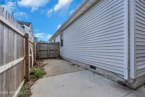 Exterior - 1506 Beverly Rd, Forked River, NJ 08731 photo 4 of 6
