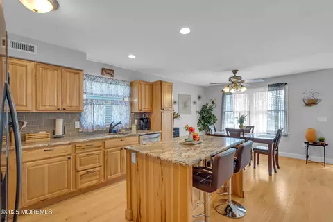 Kitchen - 1506 Beverly Rd, Forked River, NJ 08731 photo 4 of 5