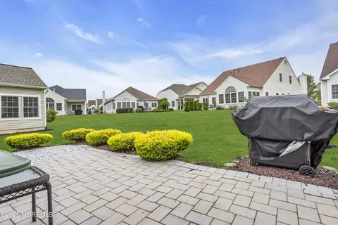 Exterior - 42 Eagleswood Dr, Waretown, NJ 08758 photo 2 of 6