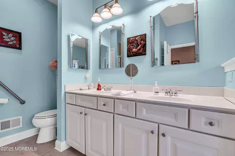 Bath - 42 Eagleswood Dr, Waretown, NJ 08758 photo 1 of 3